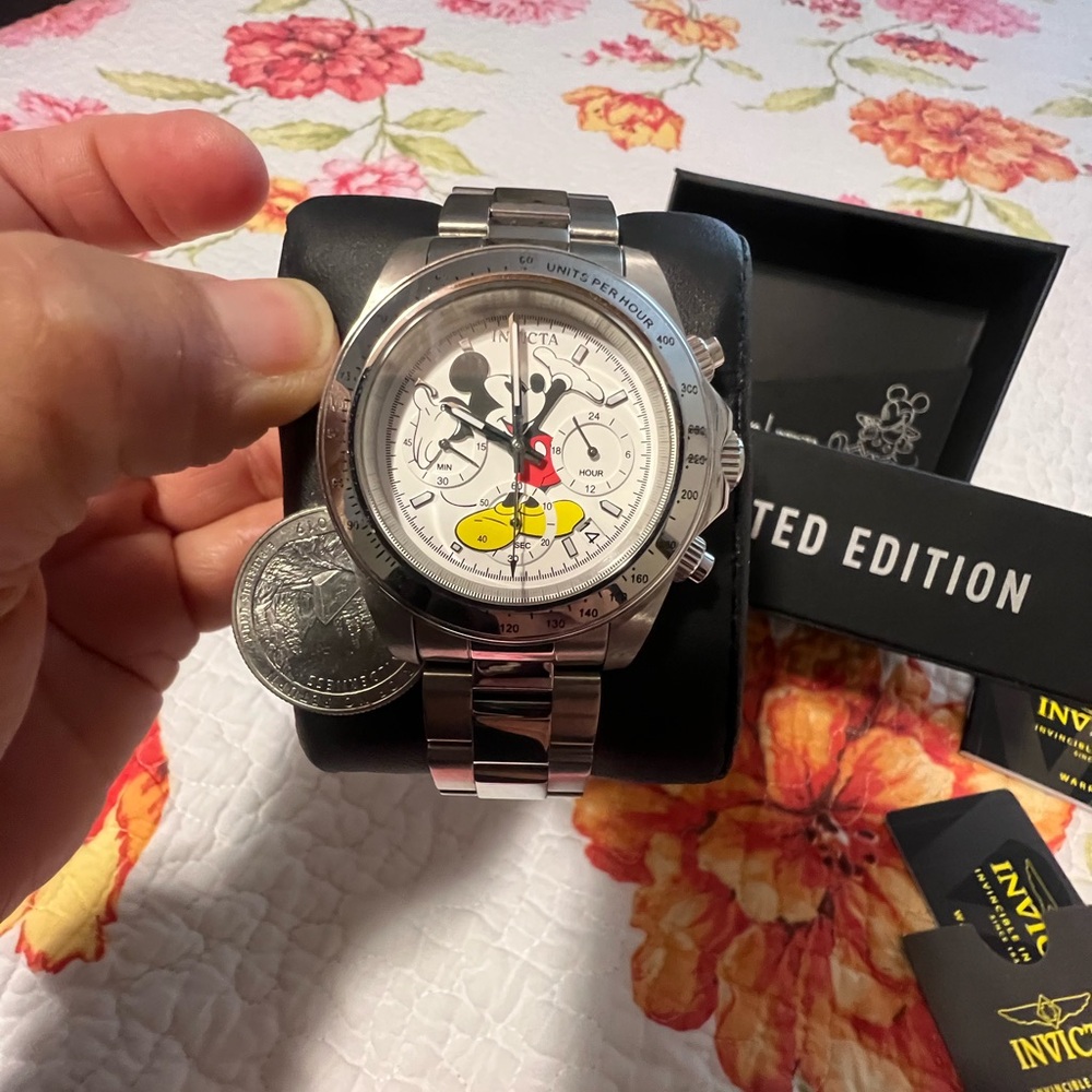 Invicta Silver Watch with Mickey Mouse Dial - Picture 6 of 14